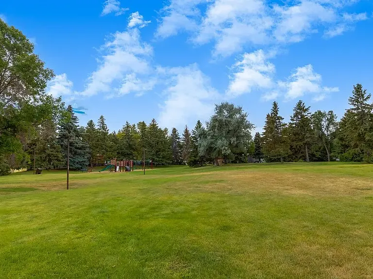 225 Upland Dr SE — Photo 26