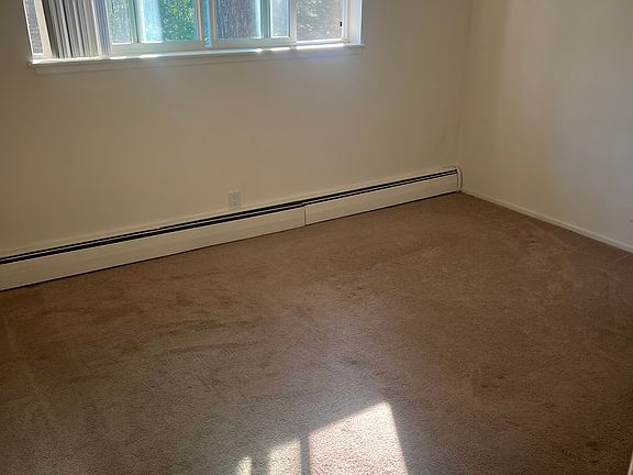 3rd image of 3616 Spruce Ave #21