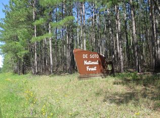 314 Hollis Creek Rd, Richton, MS 39476