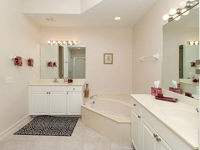 825 Bentwater Cir #101 — Photo 38