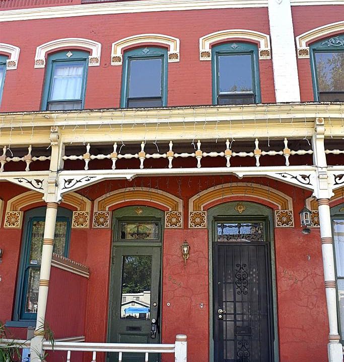 1st image of 922-924 A Avenue