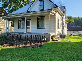 703 N Main St, Elkader, IA 52043