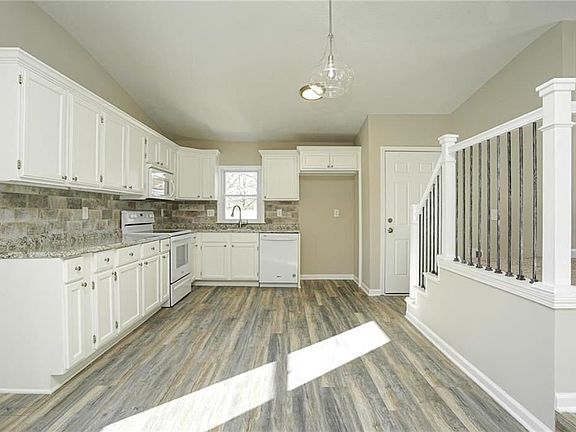 5th image of 3028 N 84th Ter