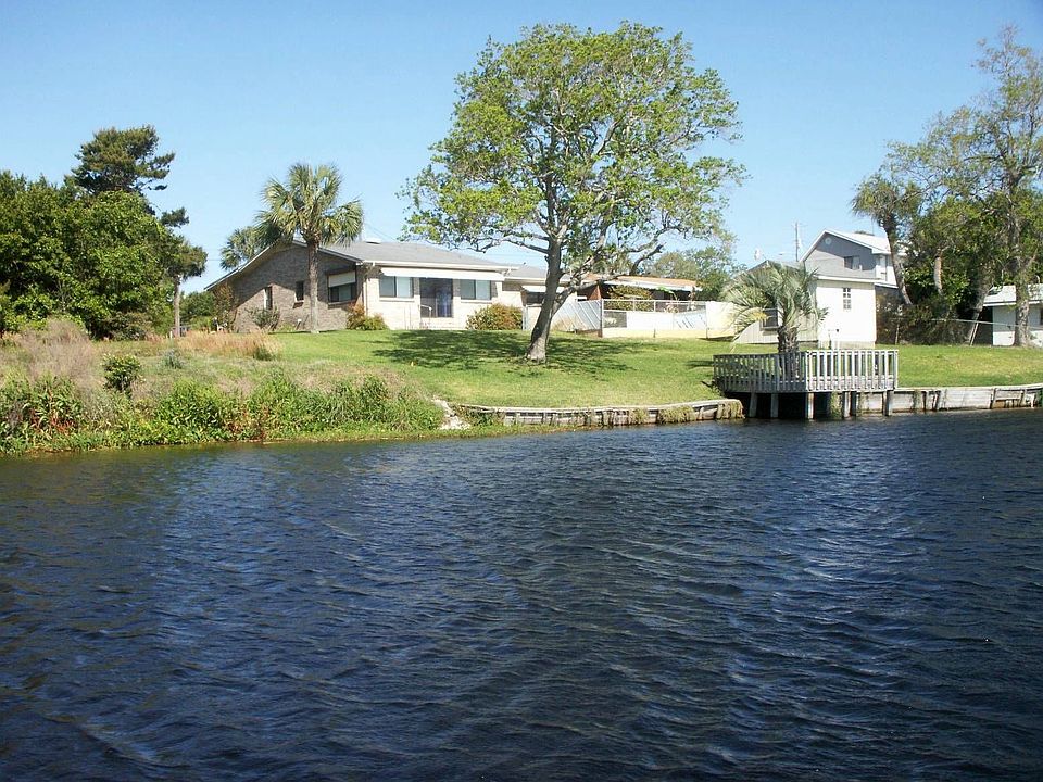 2nd image of 241 Lullwater Dr