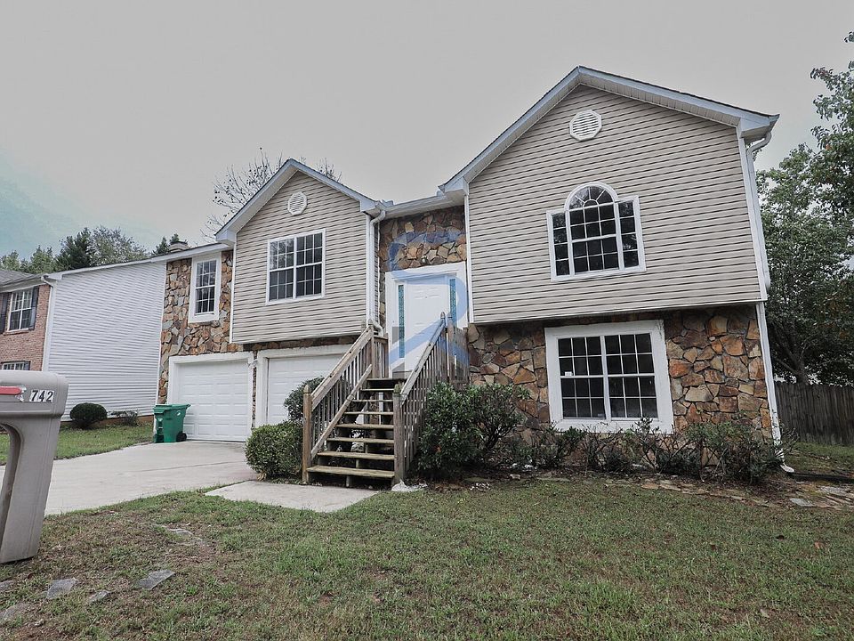 1st image of 742 Bridgewood Ct