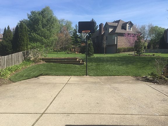 2nd image of 4084 Palmetto Dr