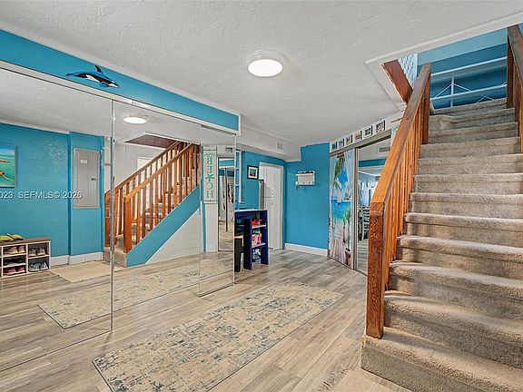 5th image of 137 McCoy Dr
