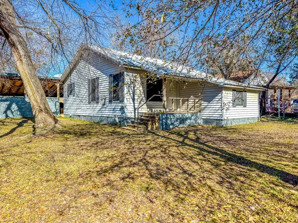 570 E Main St, Fairfield, TX 75840