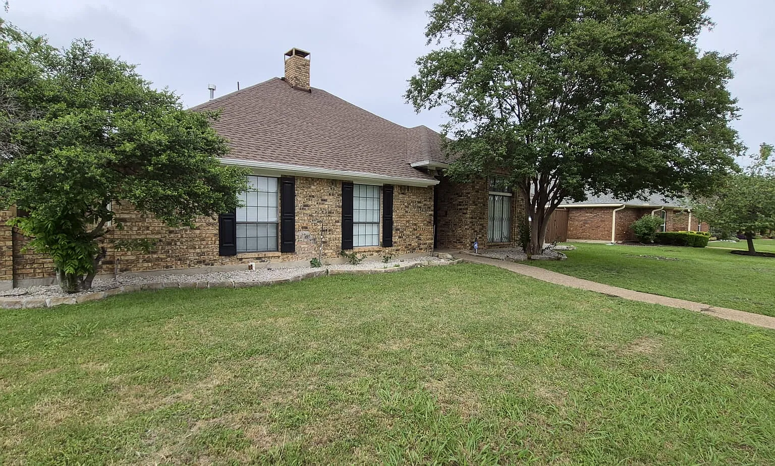 5 bed, 2432 sqft, $4,200 — Photo 1