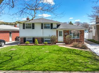 9769 Mueller St, Taylor, MI 48180