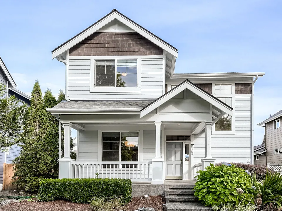 7310 Douglas Ave SE