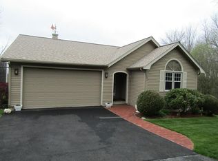 5168 N Main St, Fall River, MA 02720