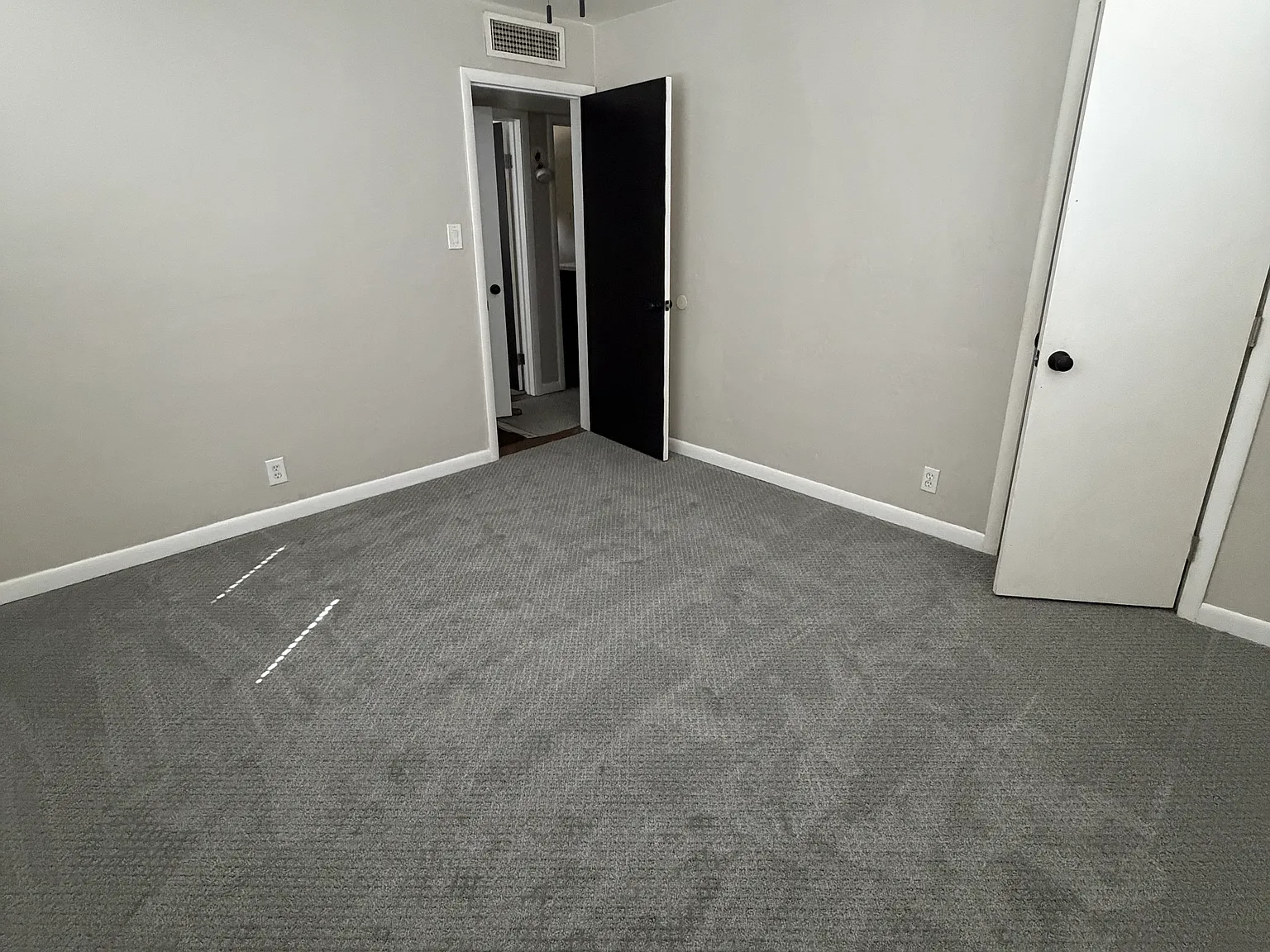 3 bed, 1080 sqft, $1,850 — Photo 4