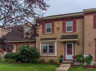 2230 Olde Meadow Ct, East Petersburg, PA