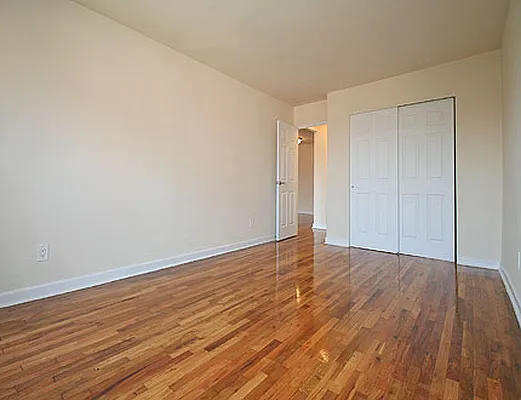 Rented by SW Queens Mezzanine | media 19