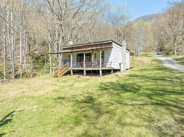 2679 Chastine Creek Rd, Cullowhee, NC 28723