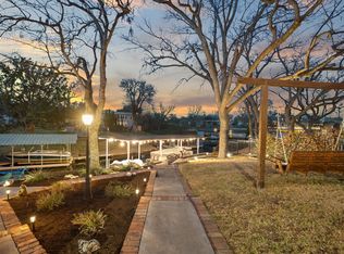 1514 Bluebonnet Ln, Kingsland, TX 78639