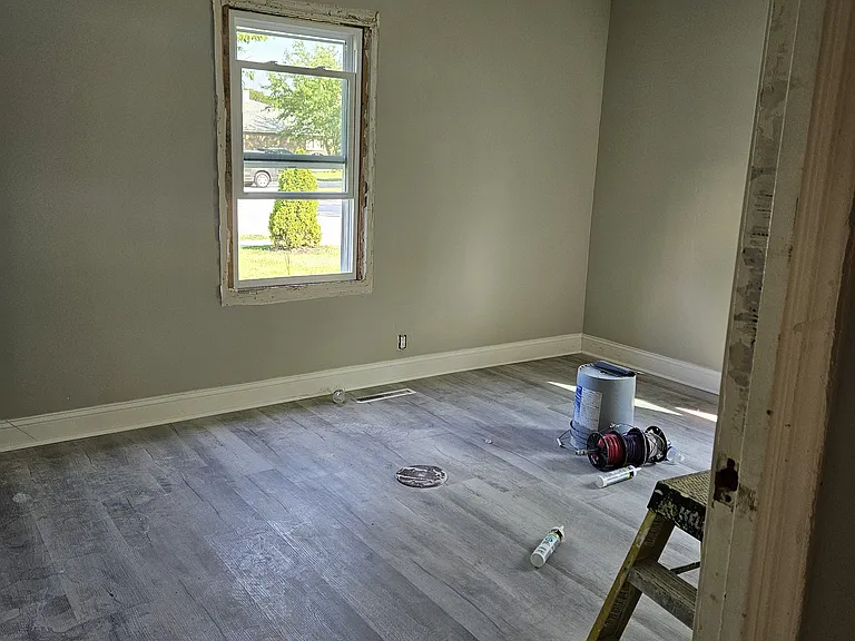 1020 S Park Blvd — Photo 3