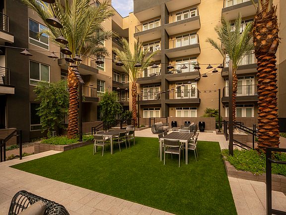 3300 N Scottsdale Rd Scottsdale Az Apartments For Rent Zillow