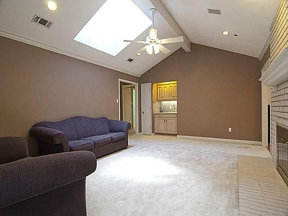 3rd image of 2320 Chimney Hill Dr