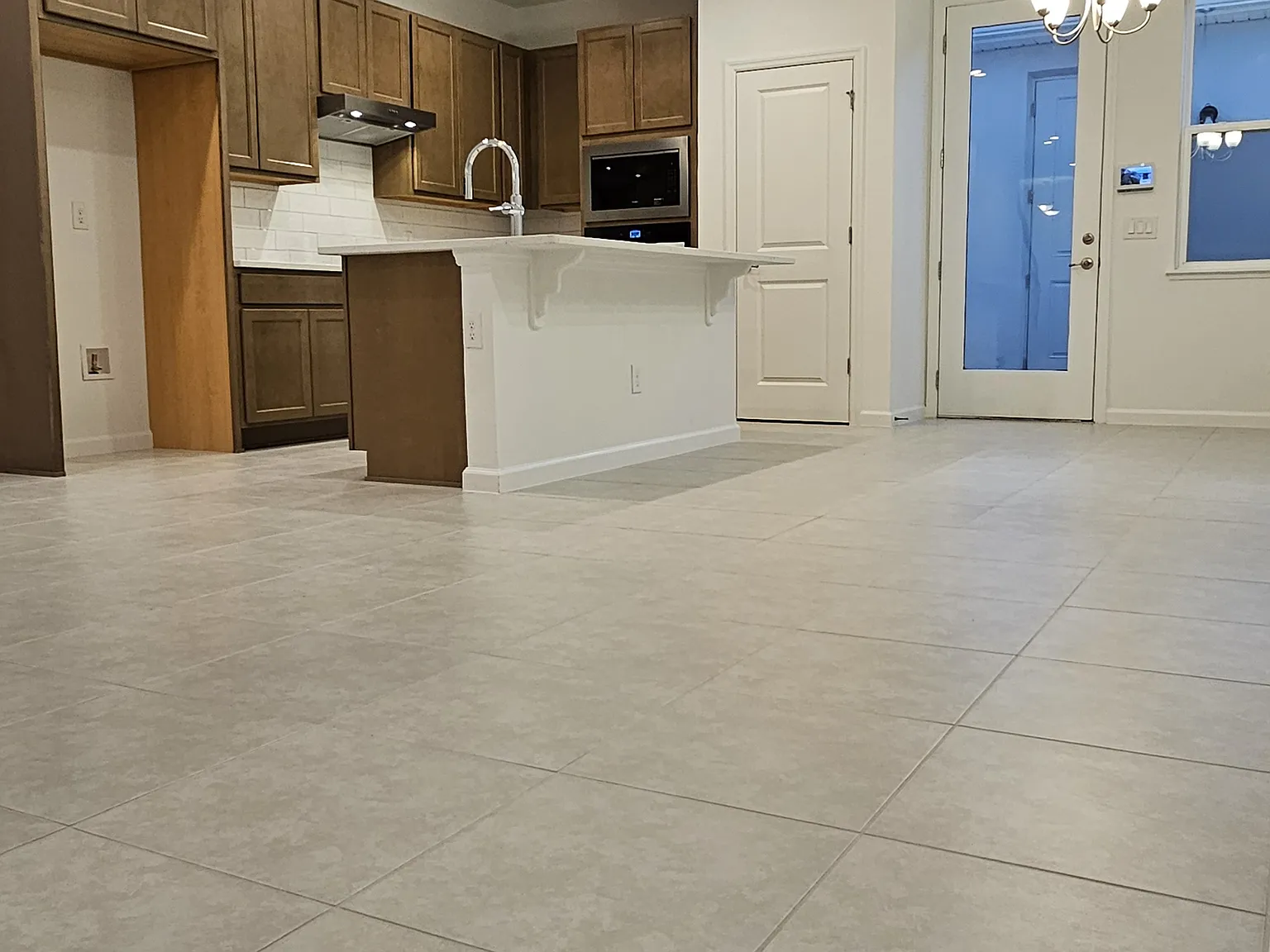 4 bed, 1997 sqft, $2,850 — Photo 4