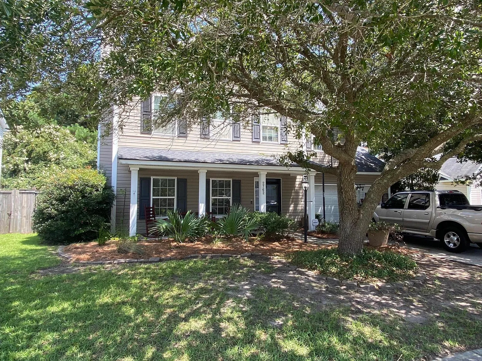 4 bed, 2.5 bath, 1698 sqft, $2,900 — Photo 1
