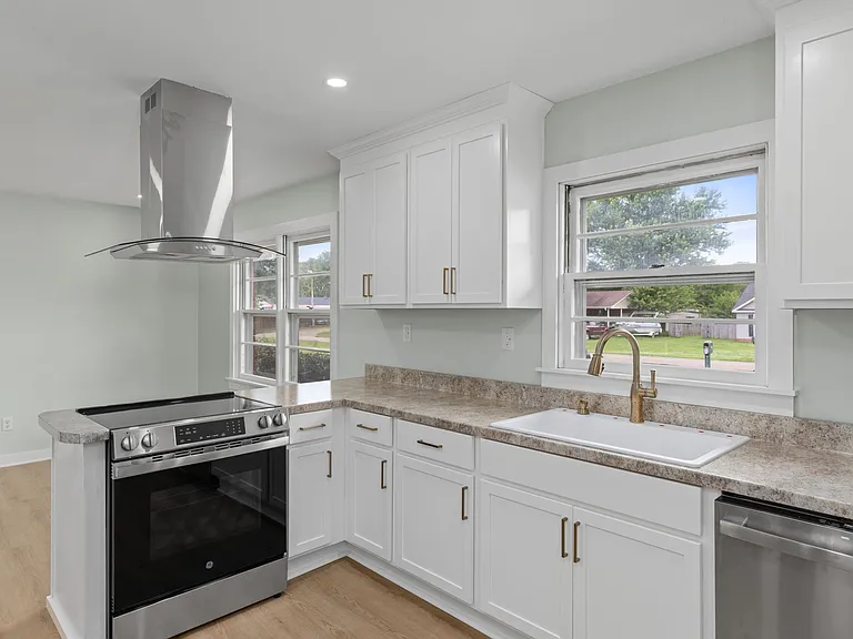 417 Edison Ave — Photo 14
