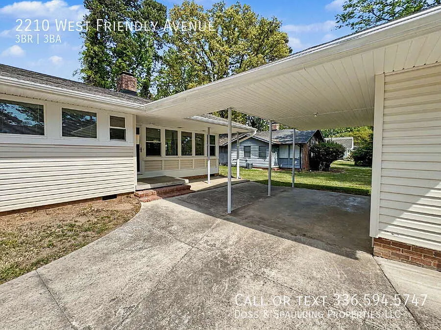 Building Photo - 2210 W Friendly Ave