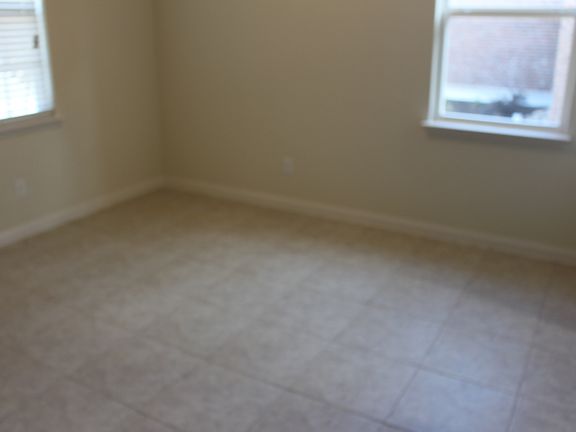 3rd image of 1205 Lombardy Dr