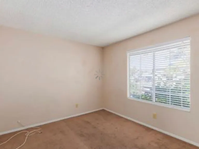4825 W Chicago St — Photo 24