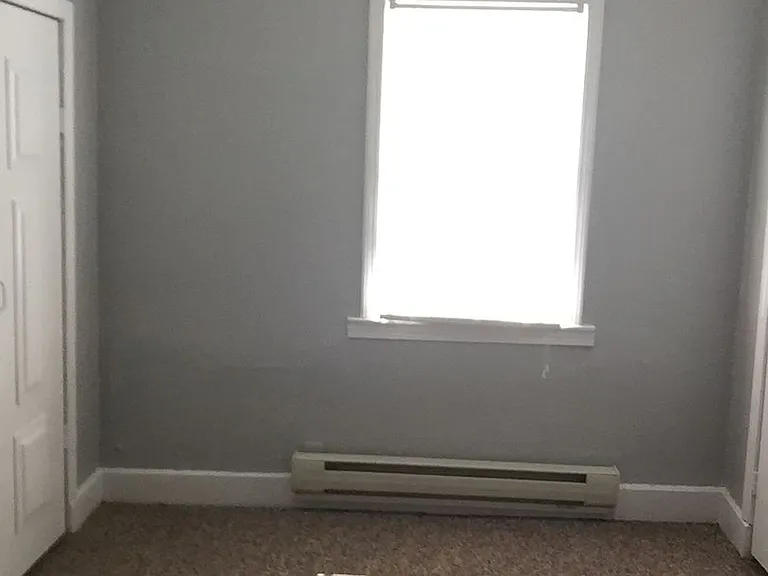 110 W Walnut St — Photo 10