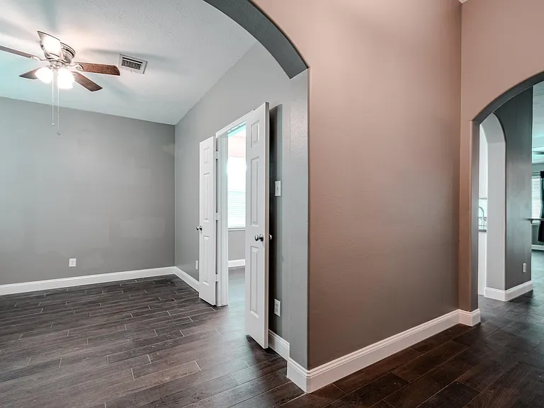 8515 Holly Spring Ln — Photo 7