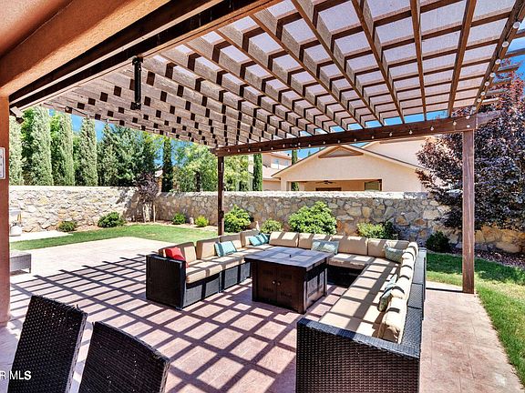 3rd image of 12636 Paseo Rosannie Ave