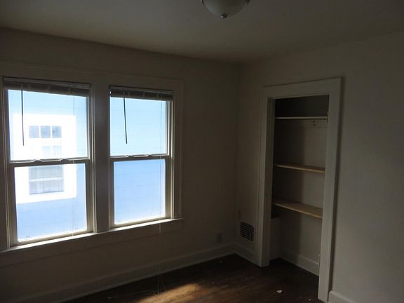 2nd floor middle bedroom