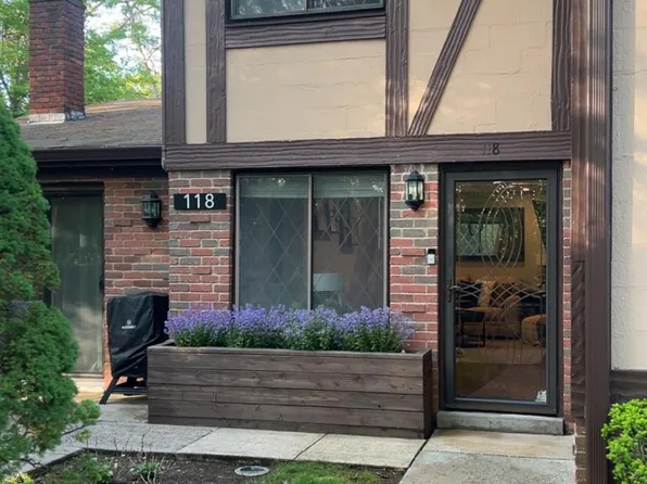 118 Skyline Drive, Coram, NY 11727