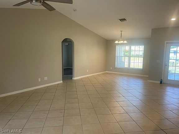 2nd image of 313 Palisades Ave