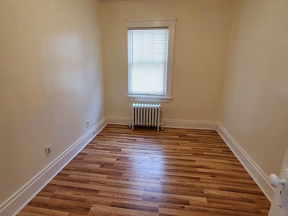 5th image of 455 Ontario St APT 1