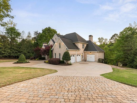 2nd image of 303 Cypress Point Ct