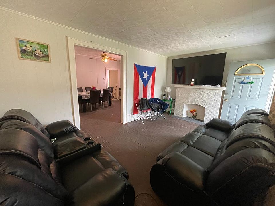 1st image of 126 Humber Ave #1