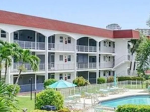 580 Egret Dr APT 210, Hallandale Beach, FL 33009