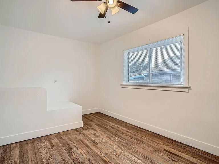 31 Julian St — Photo 10