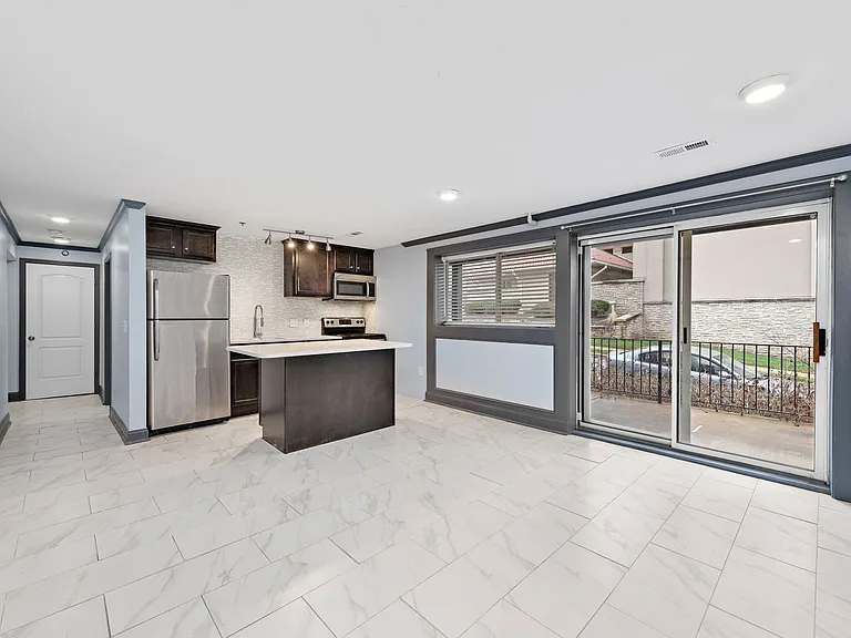 4544 Summit St — Photo 116