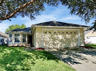 9502 Daniels Mill Dr W, Jacksonville, FL 32244