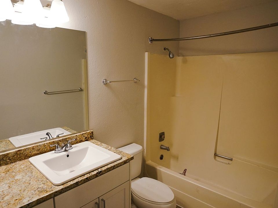 1st image of 10545 SE 238th St #11