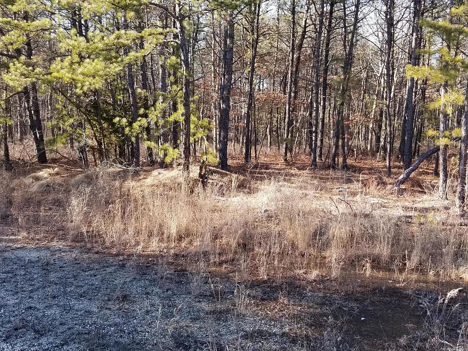 2nd image of 212 Gaff Rd #100