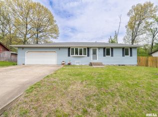 724 N Sunset Dr, Peoria, IL 61604