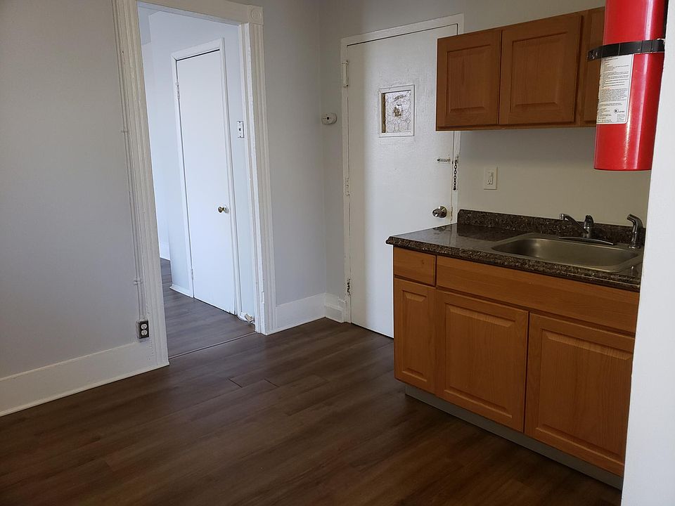 2nd image of 261 French St APT 11