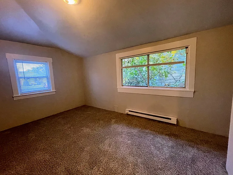 1016 E Columbia Ave — Photo 9