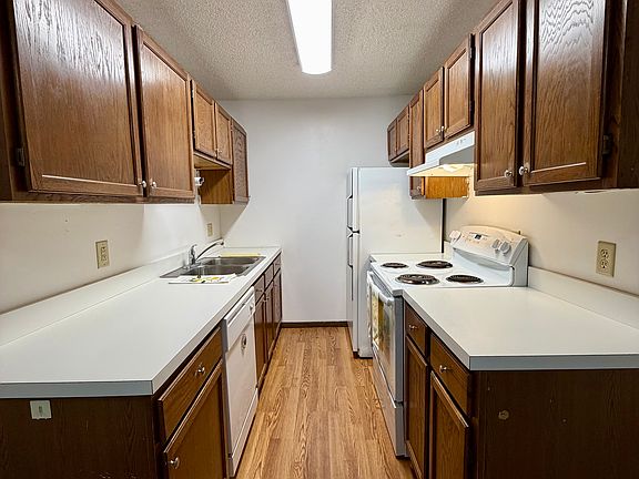 4th image of 533 Parkview Ln