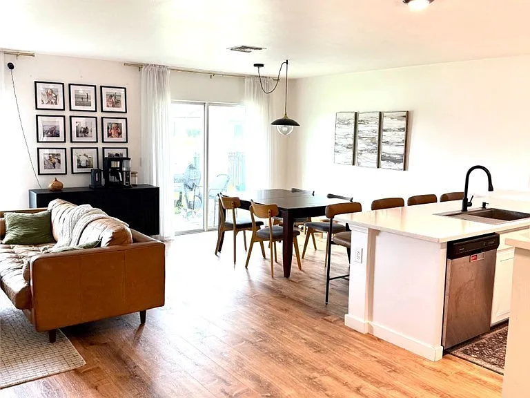 3192 Estancia Ln — Photo 3